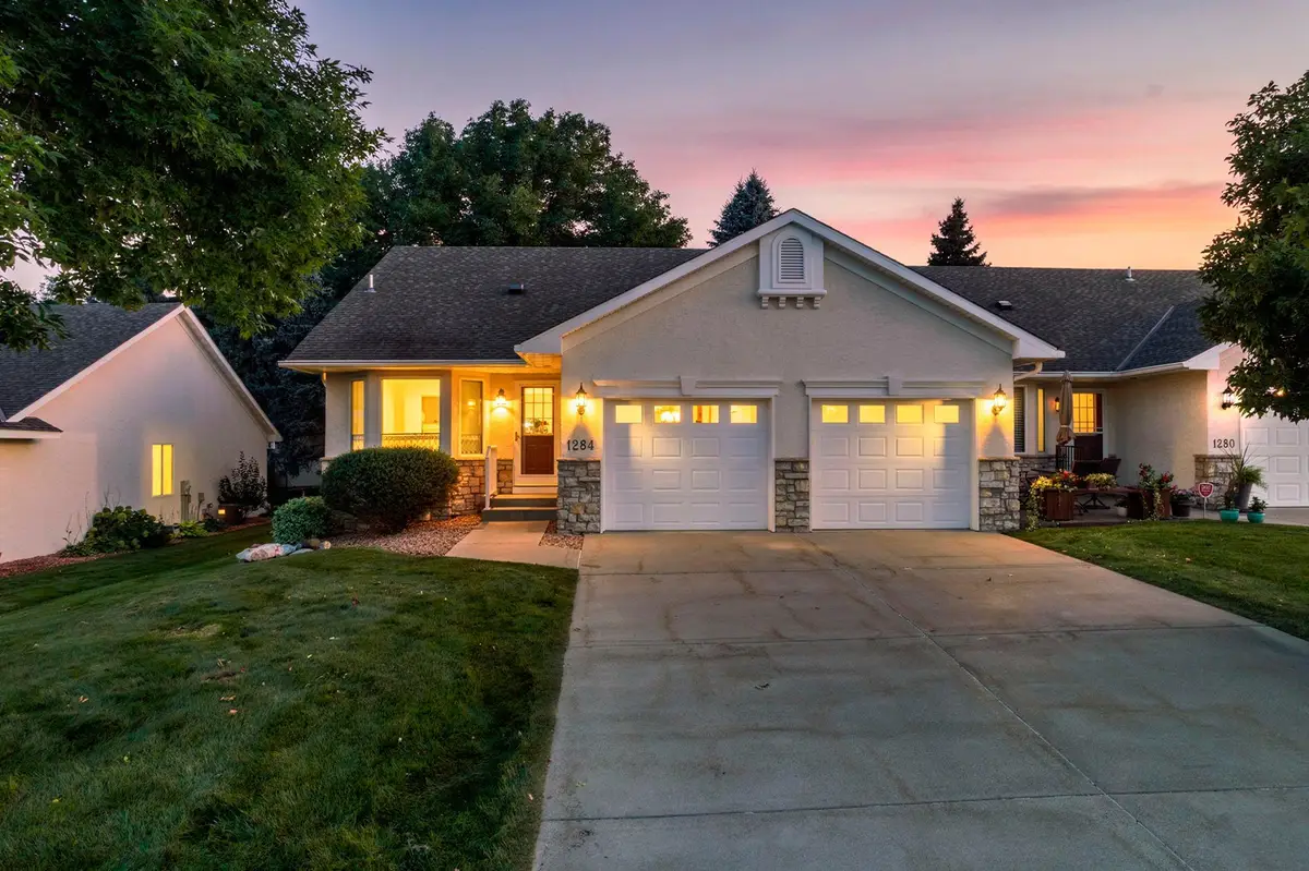 1284 Quincy Circle, Shakopee, MN 55379 - #1