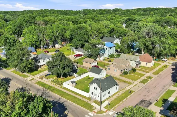1201 2nd Avenue Nw, Faribault, MN 55021
