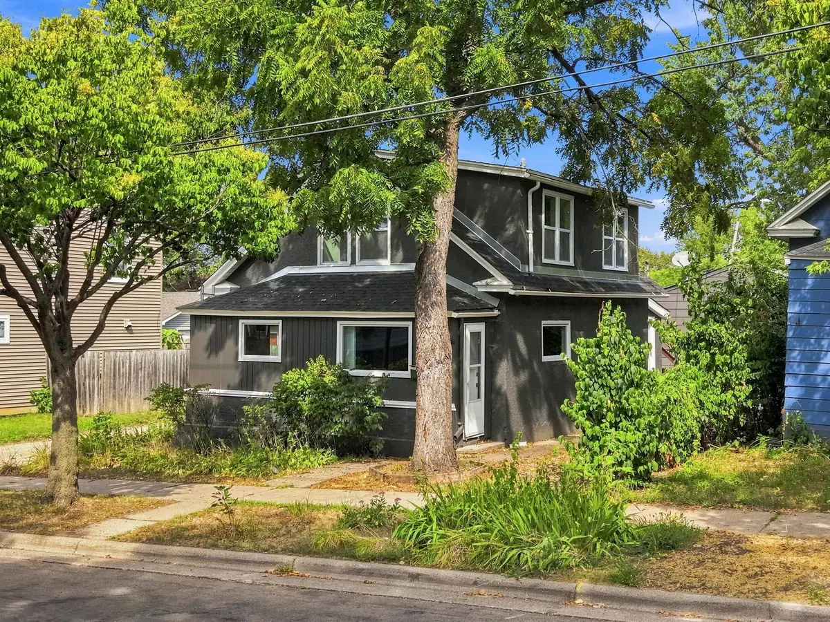 483 Lawson Avenue W, Saint Paul, MN 55117 - #1