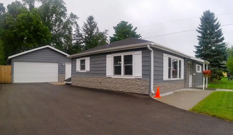 331 4th Avenue Sw, Perham, MN 56573 - #2