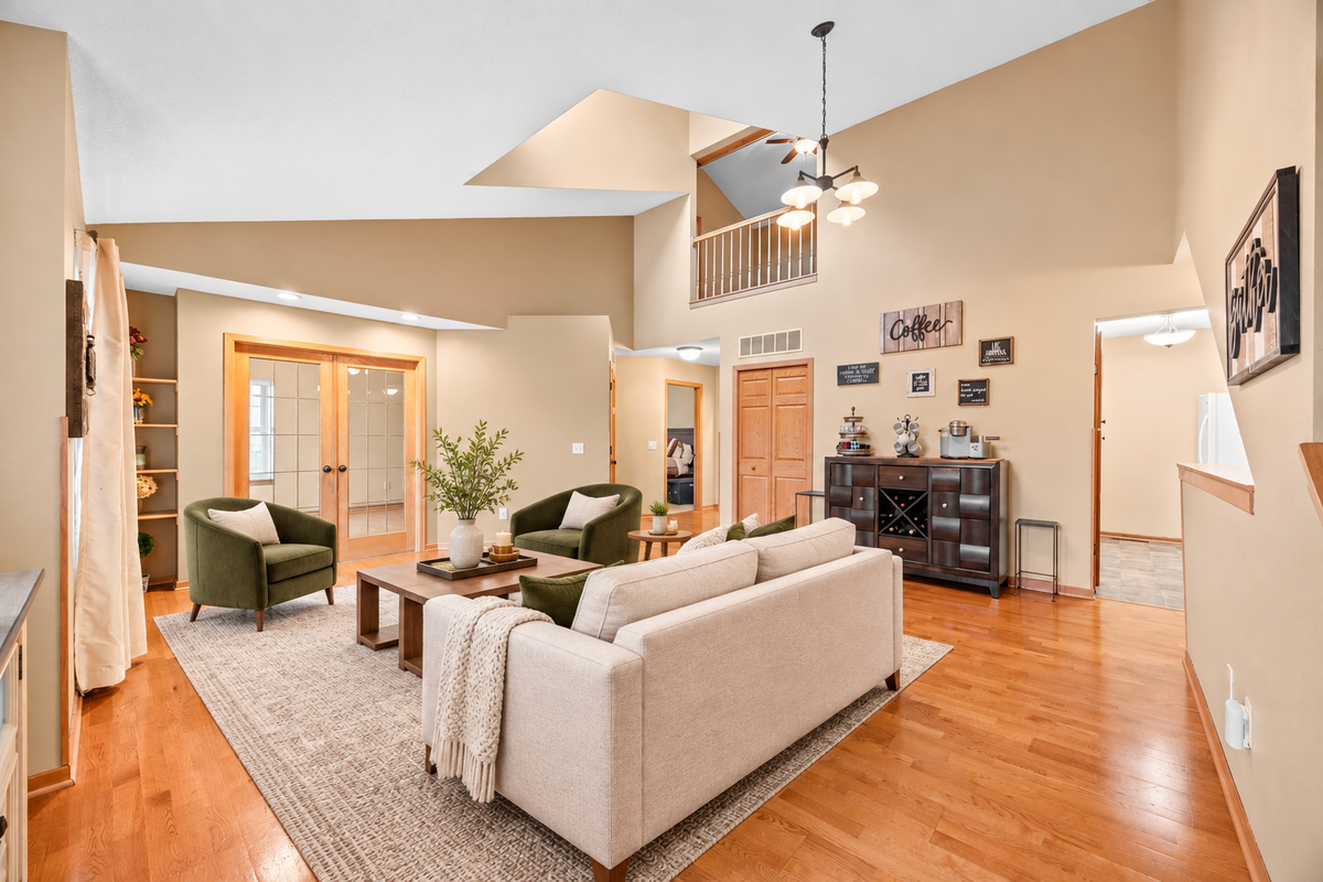 111 Morningside Drive Ne, Hutchinson, MN 55350 - #1