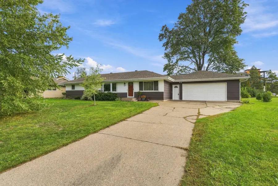 8413 Meadow Lake Road E, New Hope, MN 55428 - #3