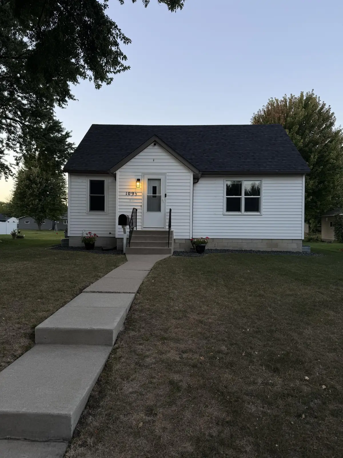 109 1/2 4th Street Sw, New Prague, MN 56071 - #1