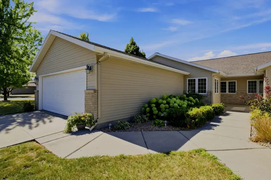 3595 Harrison Street S, Fargo, ND 58104 - #2