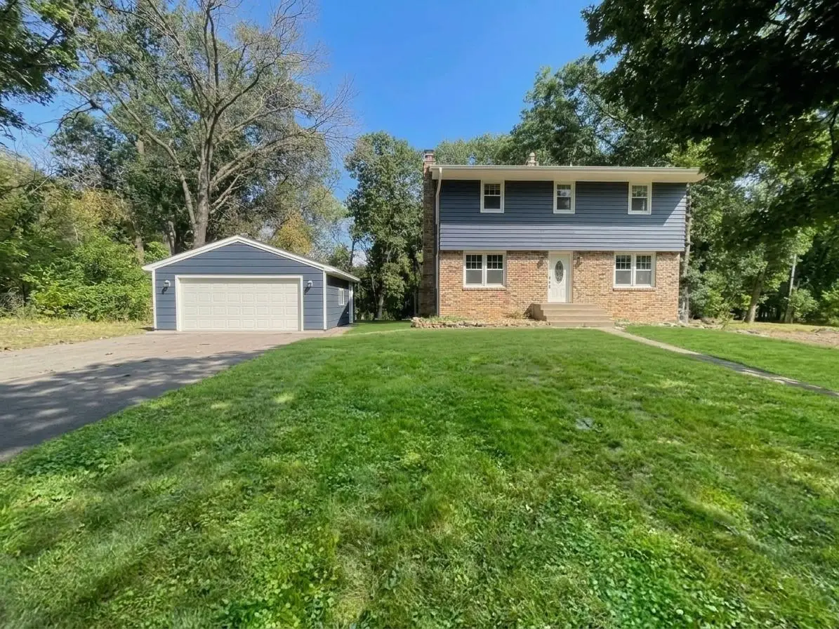 928 Griffin Avenue, Mahtomedi, MN 55115 - #1