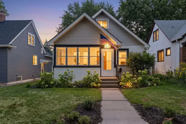 1272 Stanford Avenue, Saint Paul, MN 55105