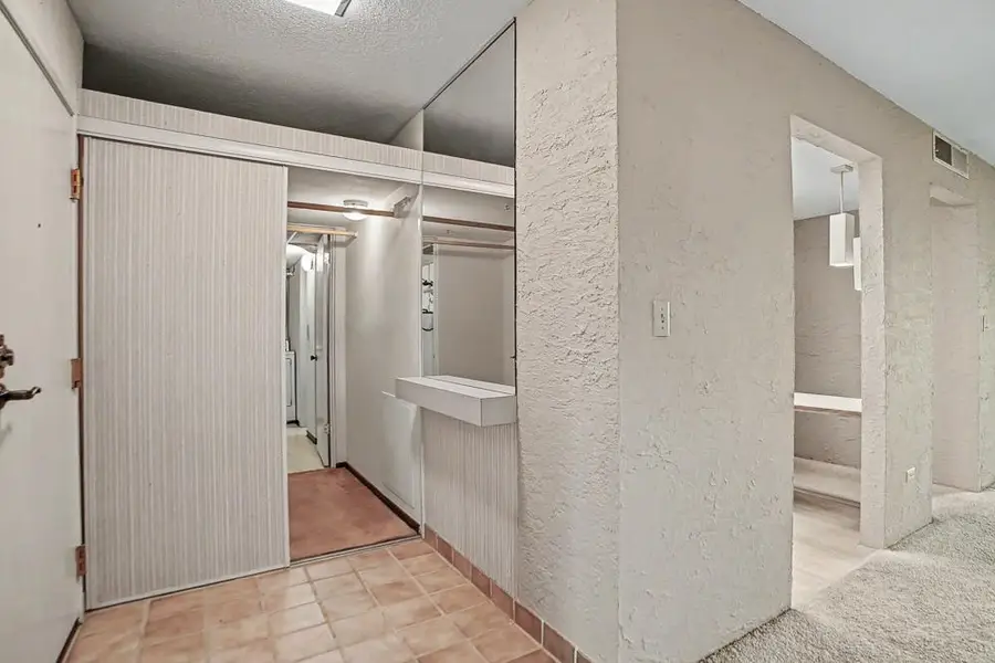 2680 Oxford Street N #107, Roseville, MN 55113 - #2