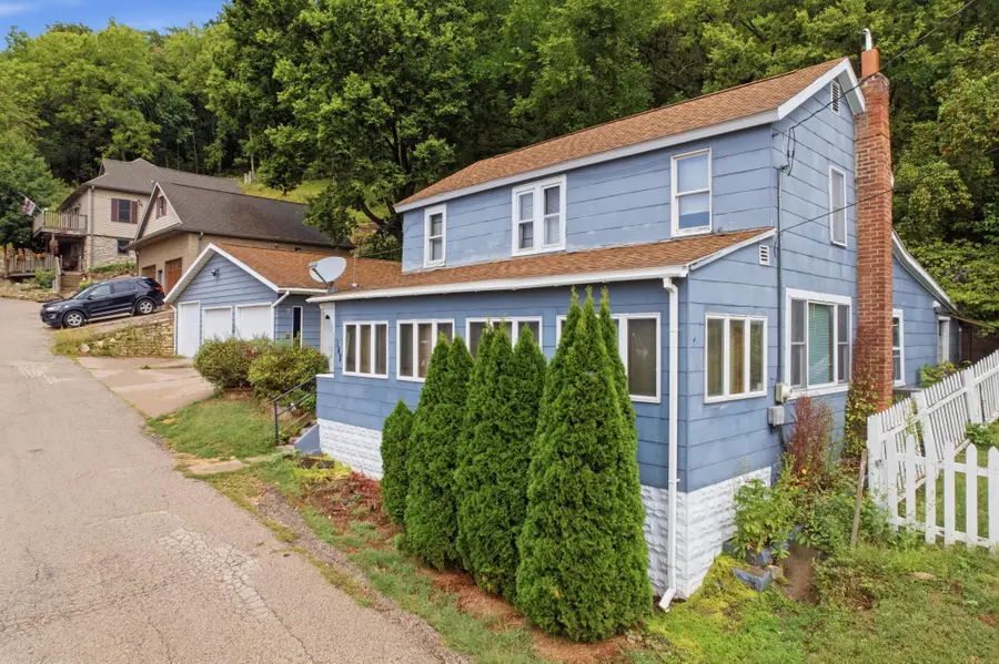142 Washington Street, Fountain City, WI 54629 - #2