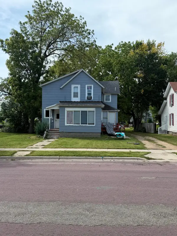 224 S Park Street, Fairmont, MN 56031