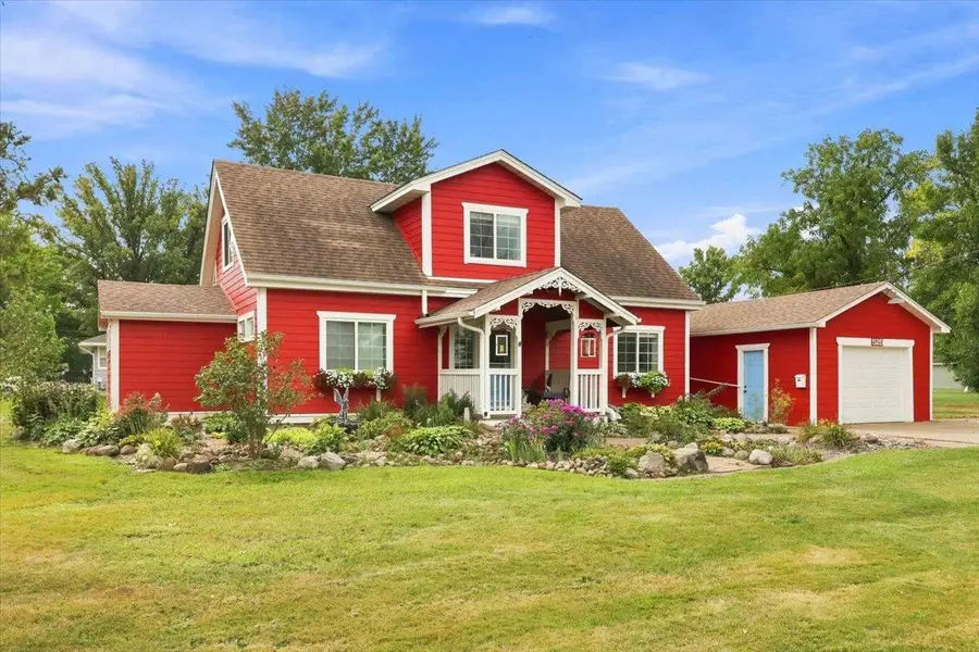 525 Maple Avenue E, Mora, MN 55051 - #3