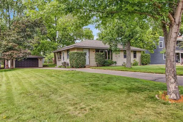 10524 7th Street Ne, Blaine, MN 55434