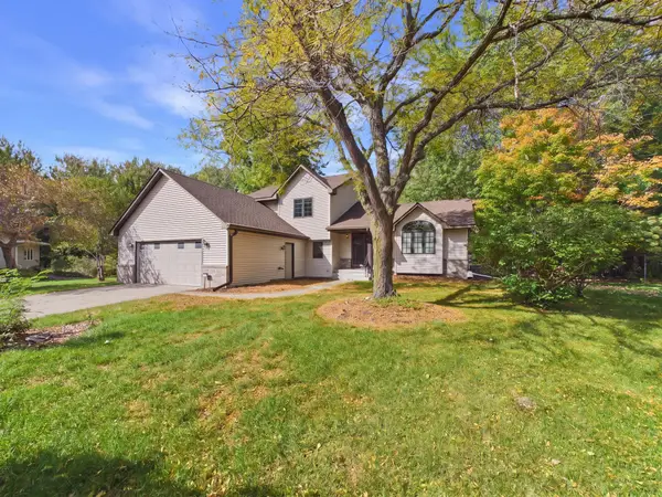 1952 Park Ridge Court, Chaska, MN 55318