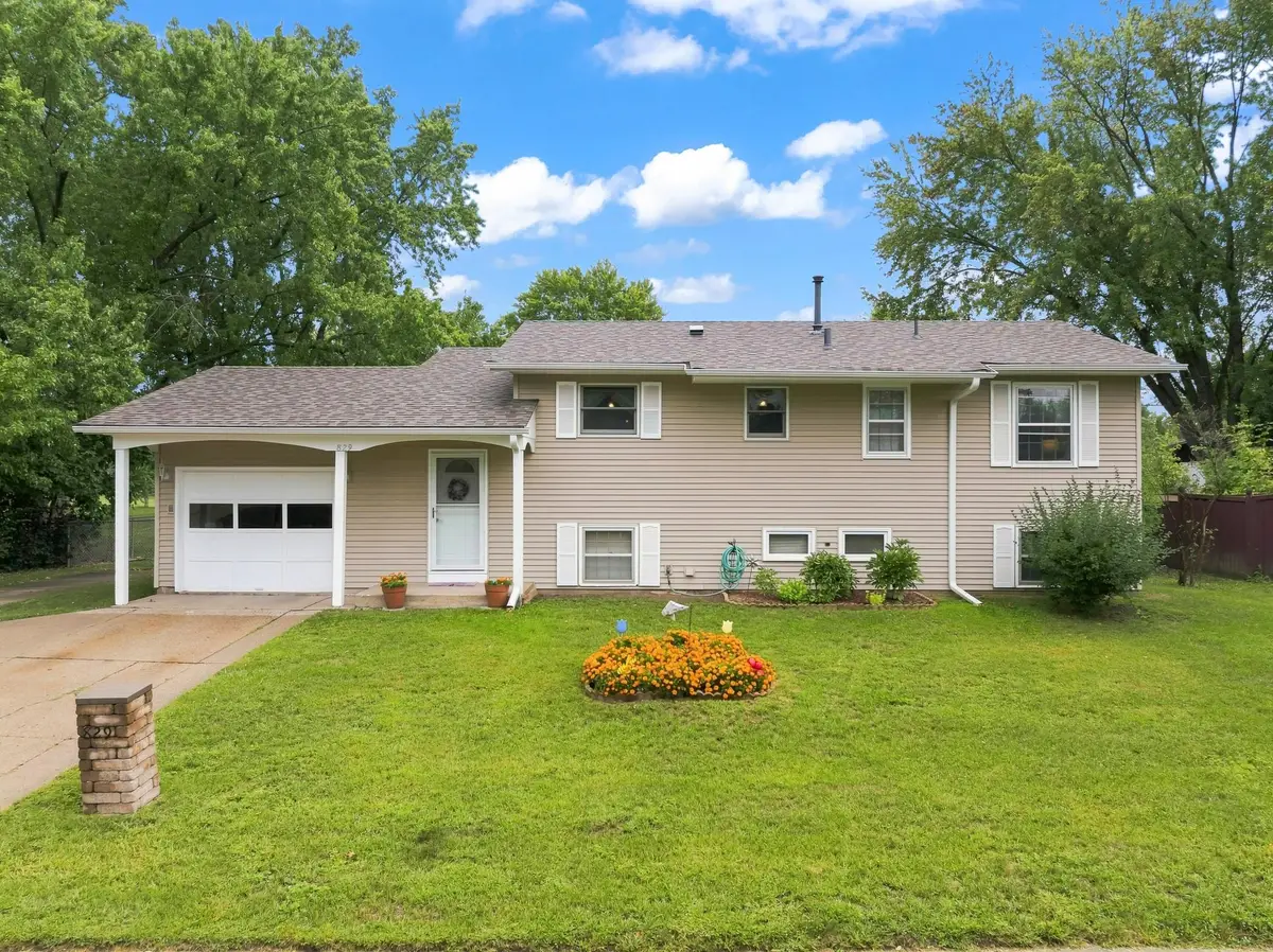 829 Oriole Drive, Apple Valley, MN 55124 - #1