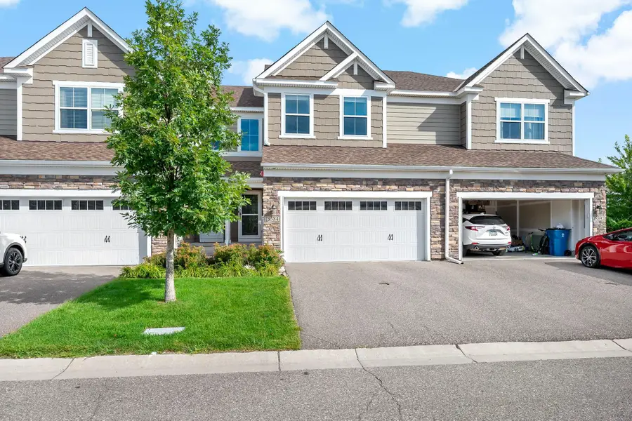 18384 Glastonbury Drive, Lakeville, MN 55044 - #2