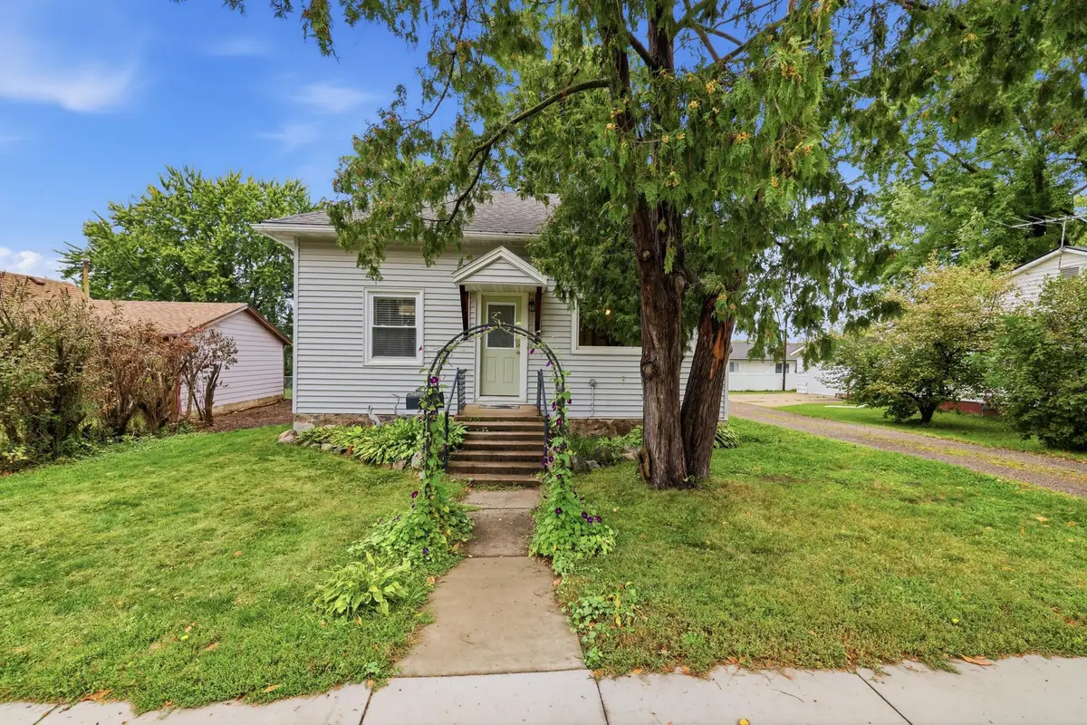 230 2nd Street Se, Milaca, MN 56353 - #1