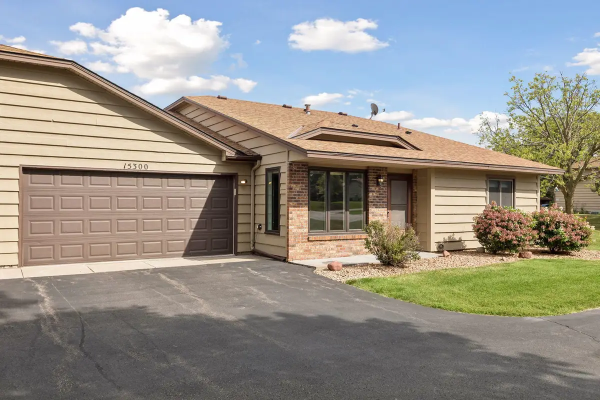 15300 40th Avenue N, Plymouth, MN 55446 - #1