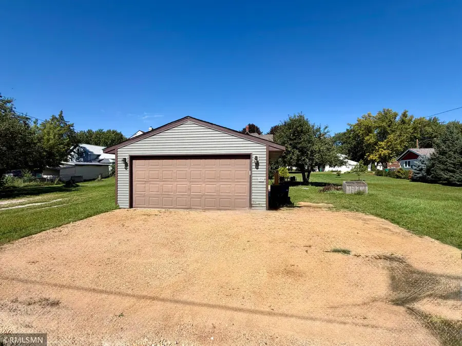 310 Oak Avenue Sw, Montgomery, MN 56069 - #3
