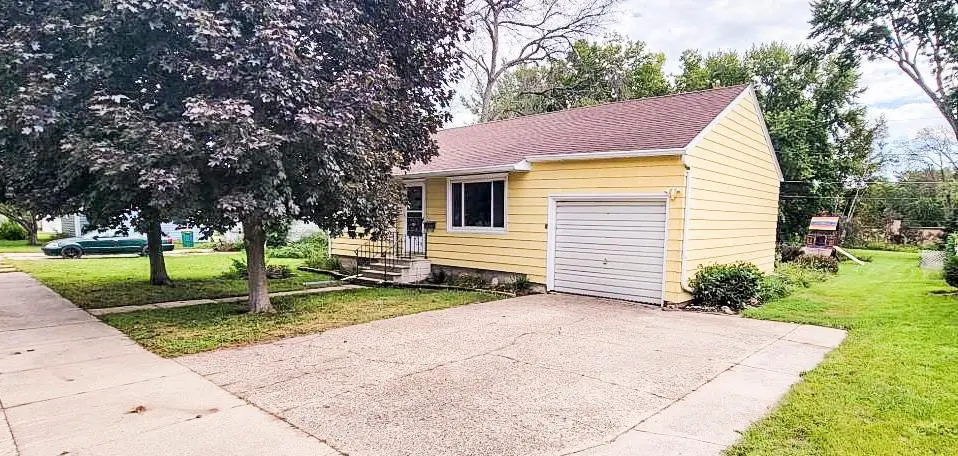 1014 Saint Peter Avenue, Albert Lea, MN 56007 - #1
