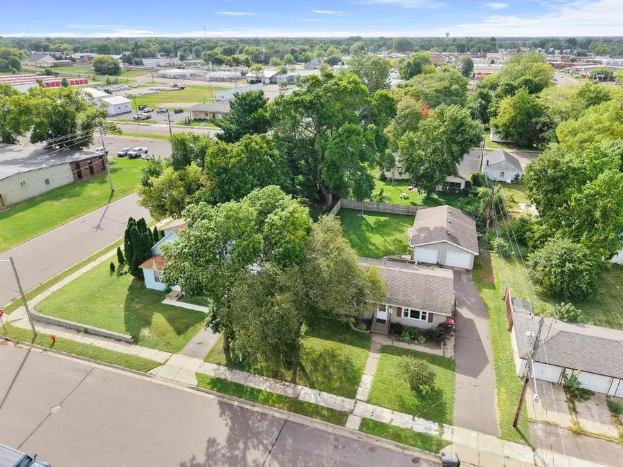 135 Davis Street S, Cambridge, MN 55008 - #3