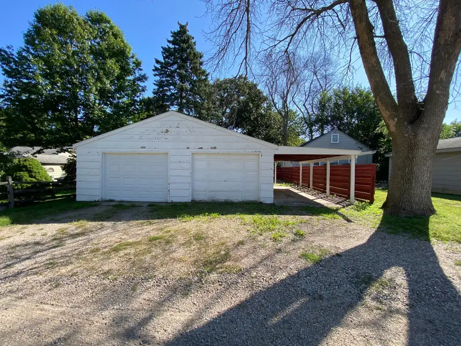 814 Lincoln Avenue, Albert Lea, MN 56007 - #2