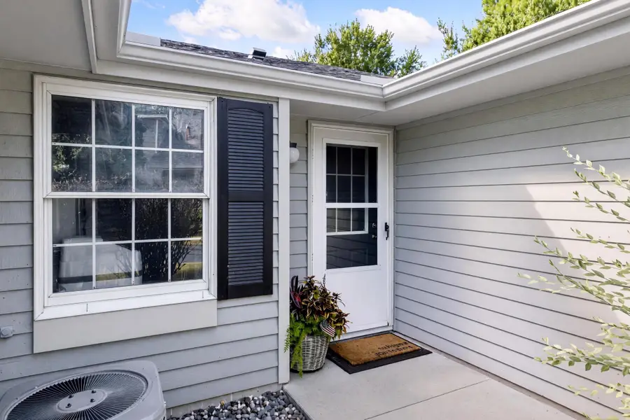 7775 Glenda Court, Apple Valley, MN 55124 - #2