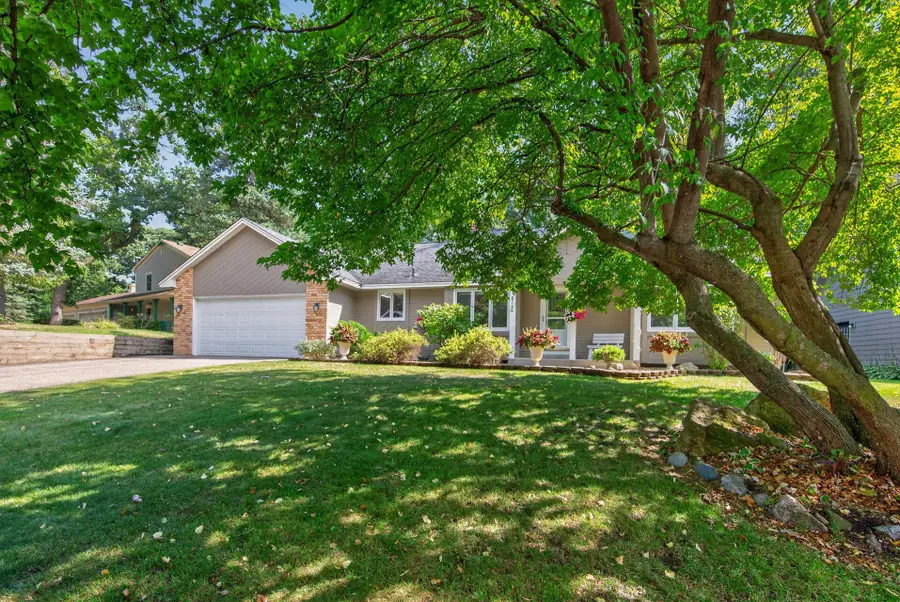 8746 Highwood Way, Apple Valley, MN 55124 - #2