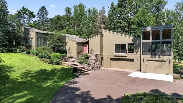 15 Nord Circle Road, North Oaks, MN 55127