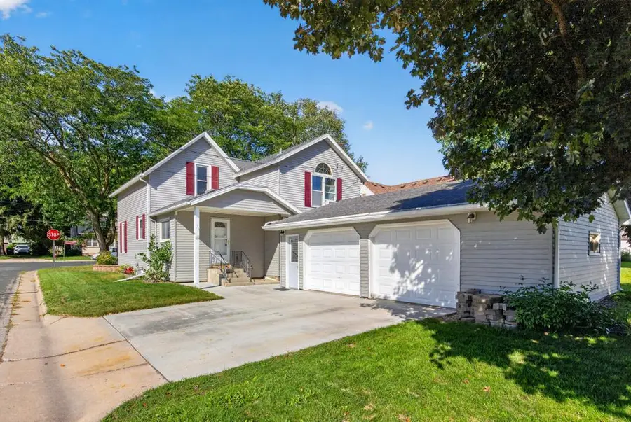 314 2nd Street Sw, Stewartville, MN 55976 - #3