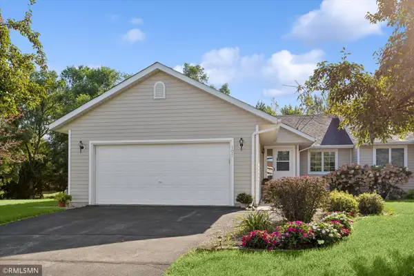 107 Ridgebrook Drive #107, Cannon Falls, MN 55009