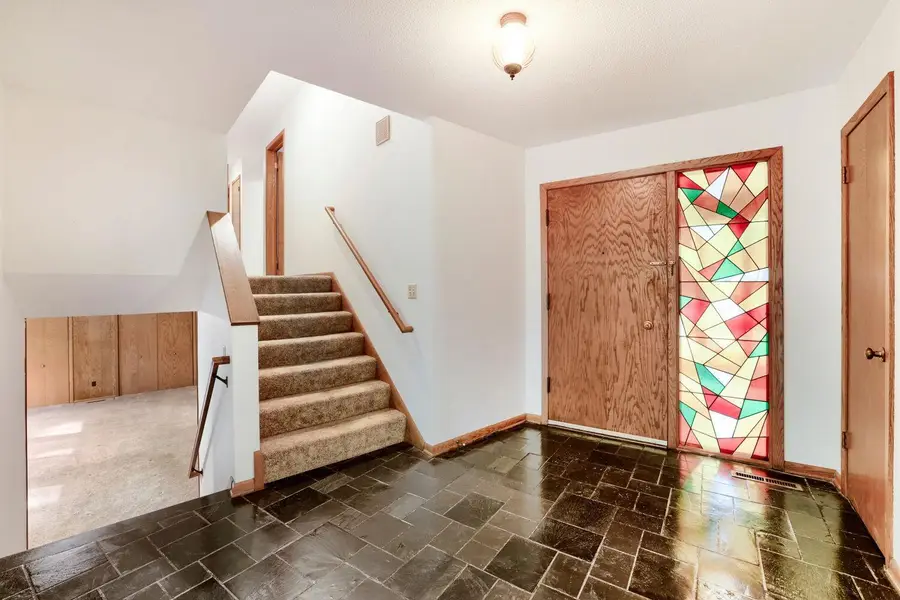 1200 Falls View Court, Mendota Heights, MN 55118 - #2