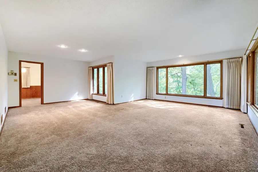 1200 Falls View Court, Mendota Heights, MN 55118 - #3