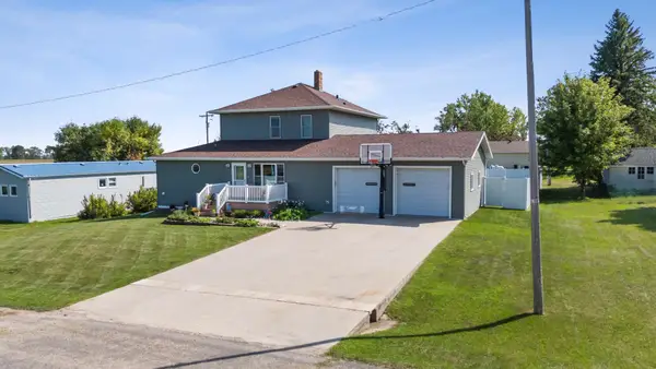 332 3rd Avenue E, Hunter, ND 58048