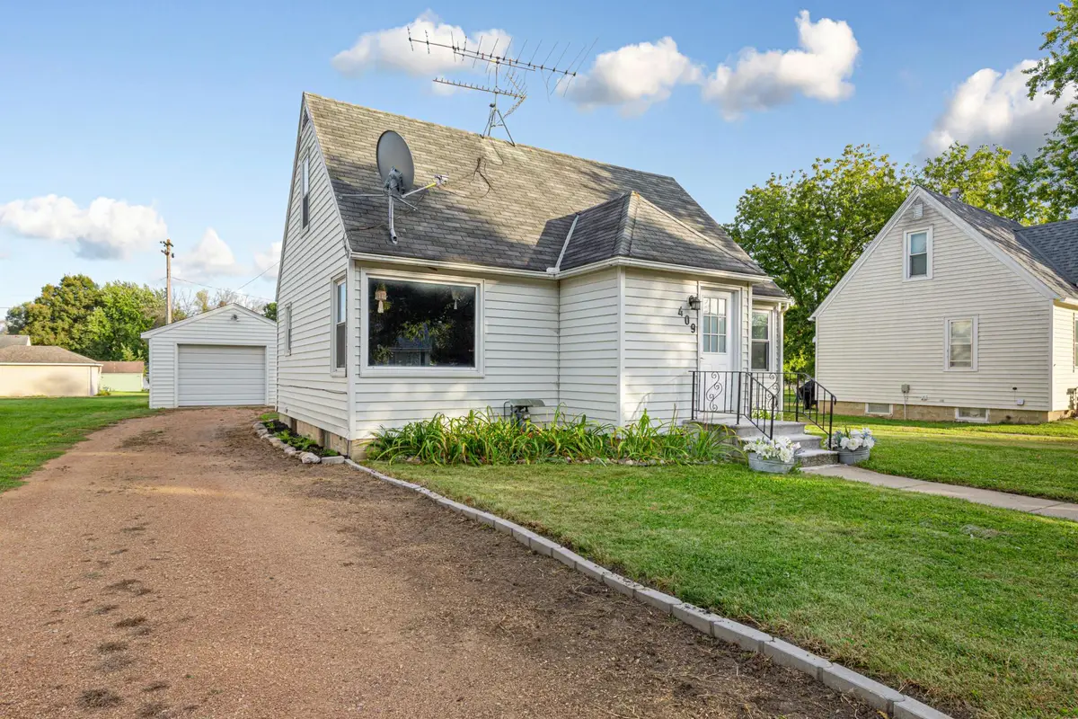 409 S 5th Street, Le Sueur, MN 56058 - #1