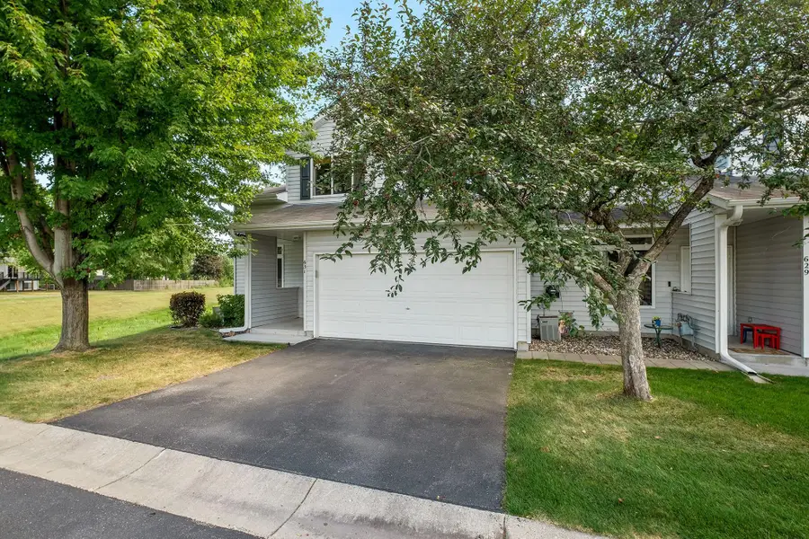 631 Roundhouse Street #2404, Shakopee, MN 55379 - #2