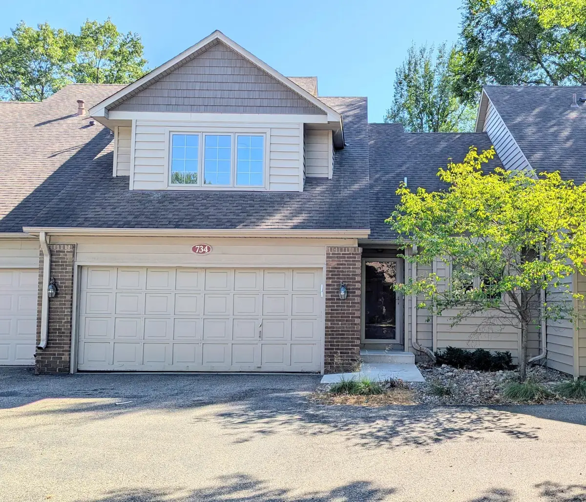 734 Sullivan Way Ne, Columbia Heights, MN 55421 - #1