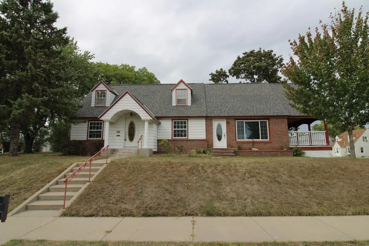 404 5th Street S, Sauk Centre, MN 56378 - #1