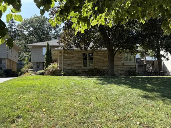 2719 W 28th Street, Minneapolis, MN 55416