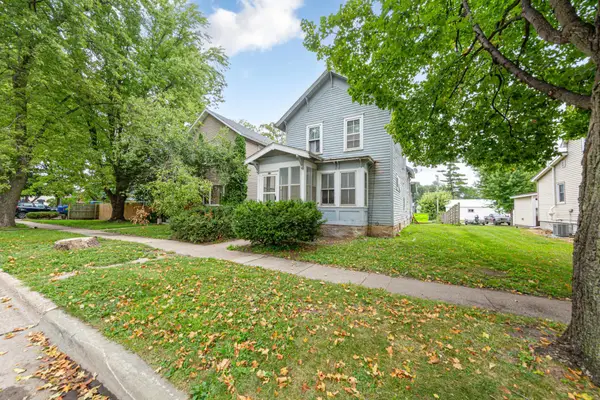 215 2nd Street S, Waterville, MN 56096
