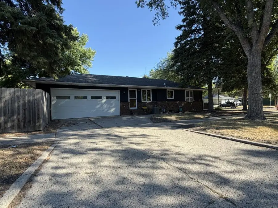 2202 8th Street N, Fargo, ND 58102 - #3