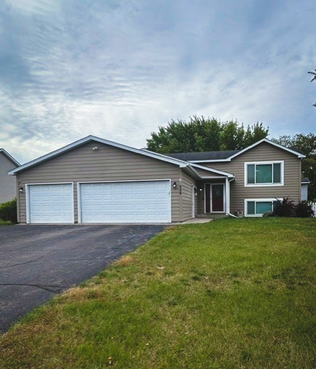 456 Braeburn Drive, Shakopee, MN 55379