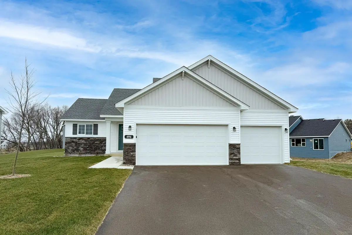 1422 Woods Road Ne, Isanti, MN 55040 - #1