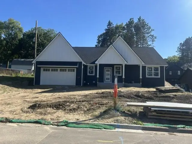 692 Skillman Avenue W, Roseville, MN 55113 - #2
