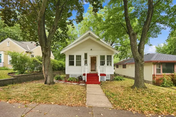1401 Hazel Street N, Saint Paul, MN 55119