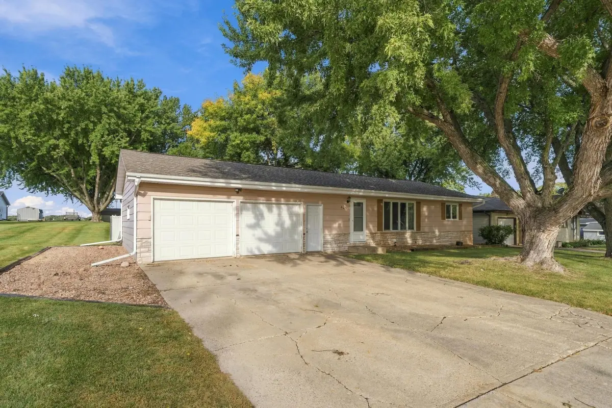 424 7th Avenue S, Brownton, MN 55312 - #1