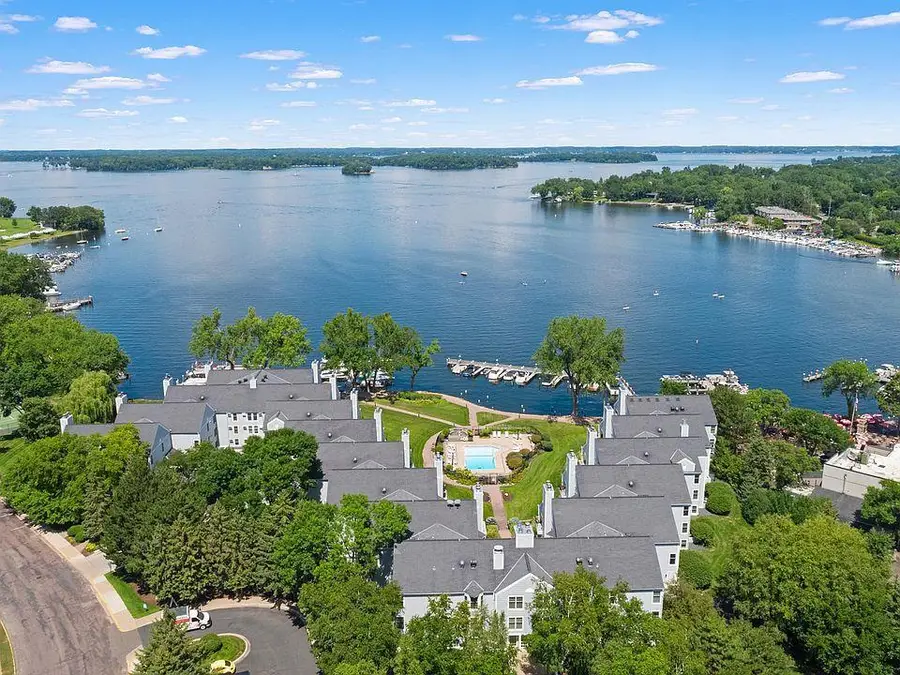 603 Lake Street #307, Excelsior, MN 55331 - #2