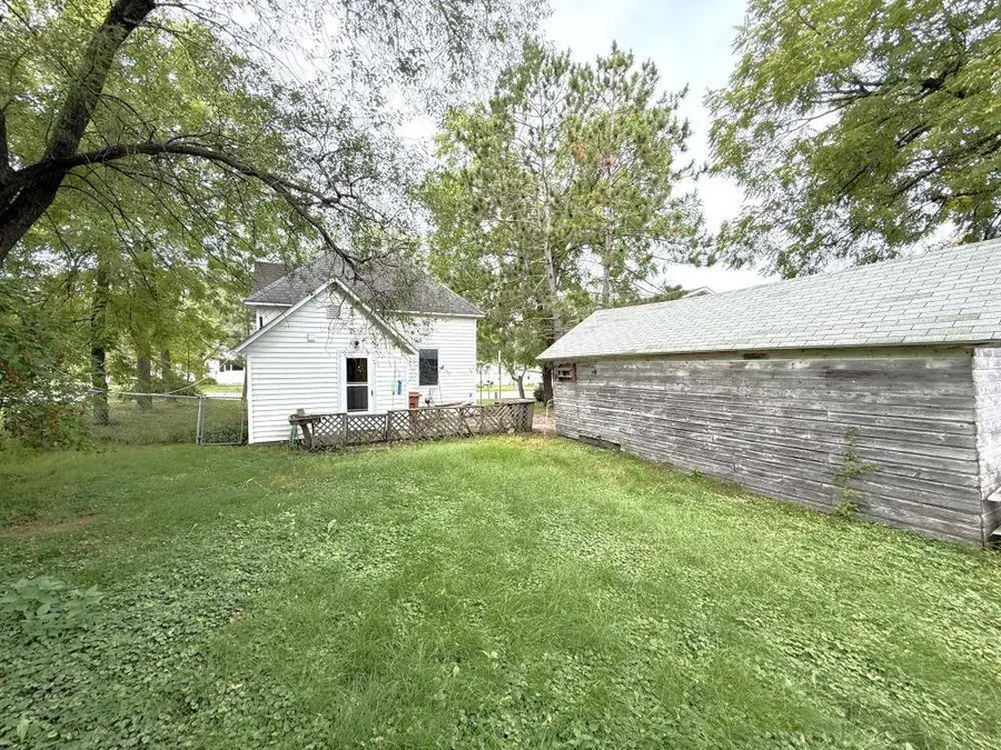 209 E Oak Avenue, Frazee, MN 56544 - #3