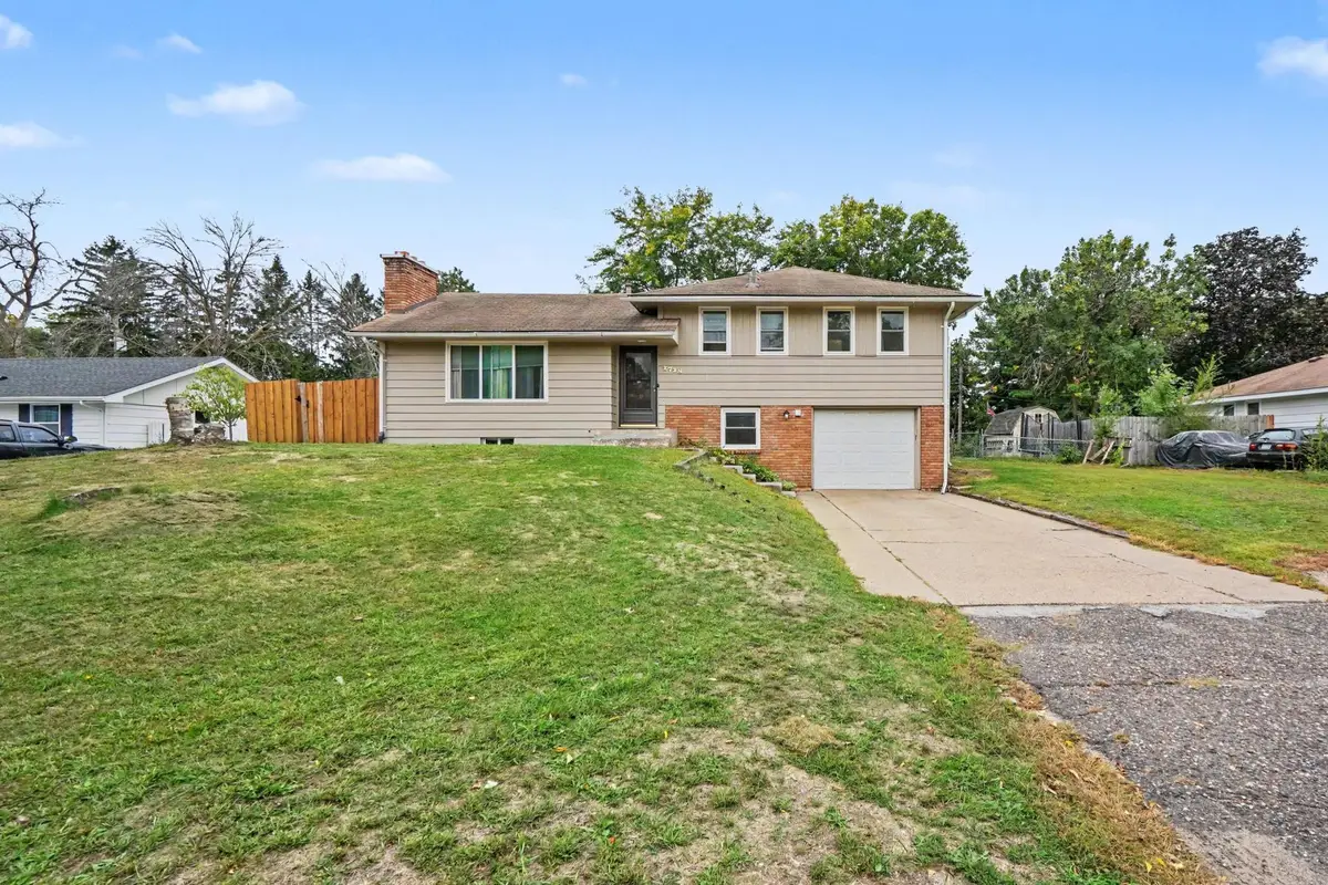 2728 119th Avenue Nw, Coon Rapids, MN 55433 - #1