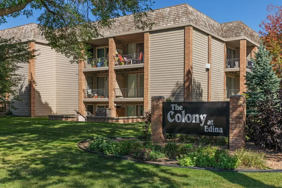 6423 Colony Way #1B, Edina, MN 55435 - #2