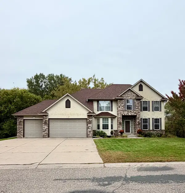 16381 Gunflint Trail, Lakeville, MN 55044