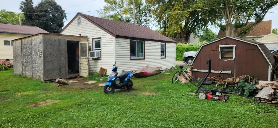 410 Saint Peter Avenue, Albert Lea, MN 56007 - #2